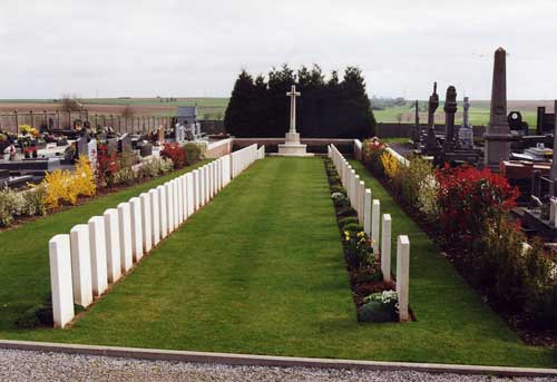 Inchy Communal Cemetery Extension, France.