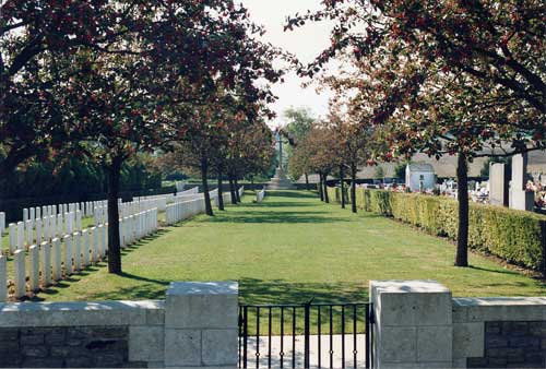 Avesnes-Le-Comte Communal Cemetery Extension, France.