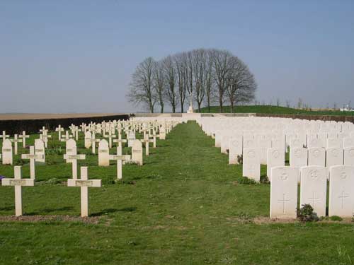 Crucifix Corner Cemetery, Villers-Bretonneux, France.