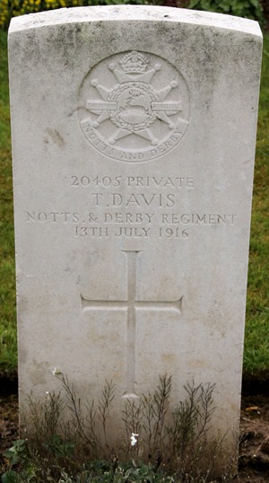 Private Thomas Davis grave
