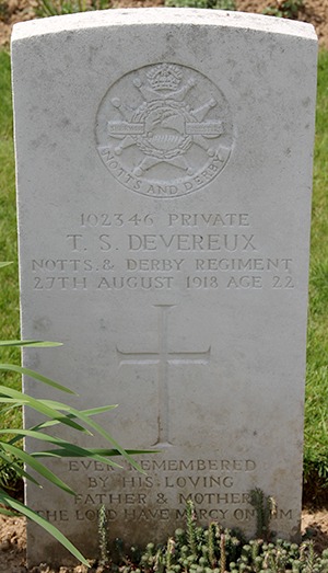 Private Thomas S. Devereux grave