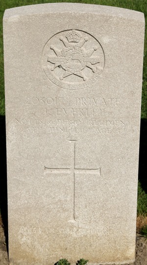 Private John Everitt grave