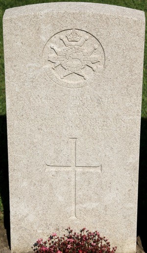 Private Ralph Fox grave