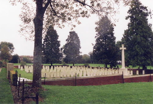 Hedauville Communal Cemetery Extension, France.