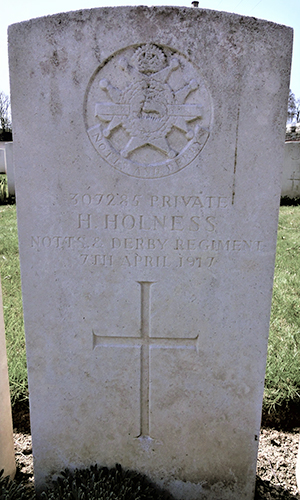 Private Harold Holness grave