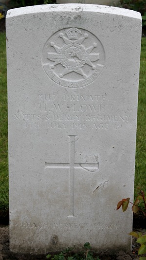 Private H. W. Lowe grave