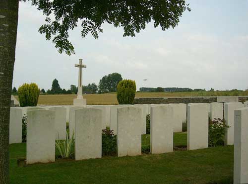 Ville-Sur-Ancre Communal Cemetery Extension, France.